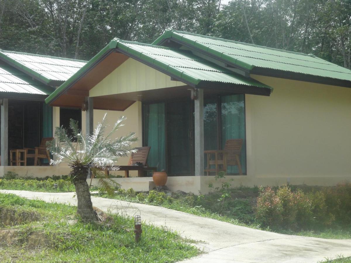 Rinna Resort Ko Mook Exterior photo